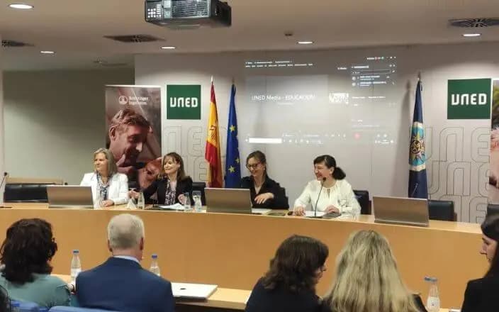 Boehringer Ingelheim y UNED presentan los resultados del mayor estudio sobre salud mental en veterinaria
