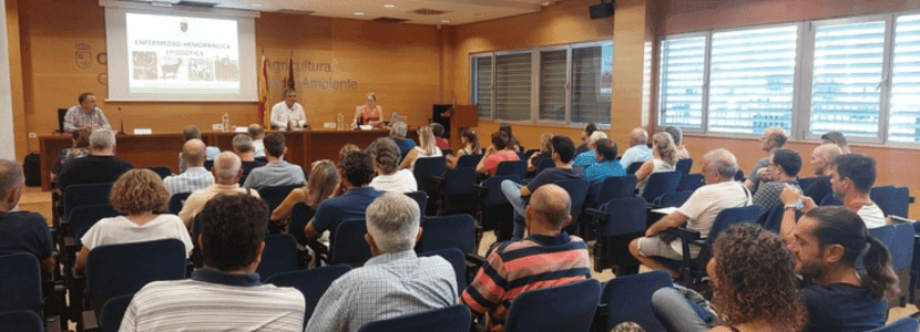 El Gobierno regional informa a ganaderos y cazadores de la detección en tres ciervos de la enfermedad hemorrágica epizoótica